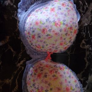 Victoria secrets bra NWOT